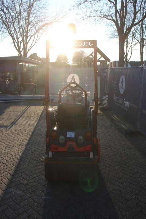 Tandem roller Hamm HD8VV Diesel 14.8kW 2013 2013 HD8VV 2013 1 image 4