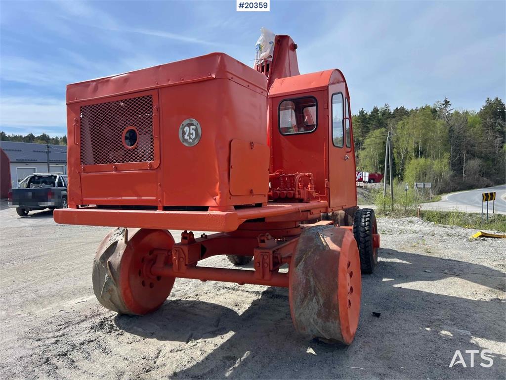 Brøyt X2 excavator w/bucket (Nostalgia!) 1963 20359 Broyt X2 excavator w/bucket (Nostalgia!) 1963 1 Crawler Excavators ima...