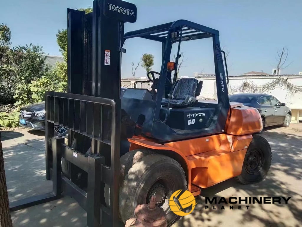 Toyota Forklift 6 Tons Good Quality For Sale 7FDA60 2019 1 Forklift image 3