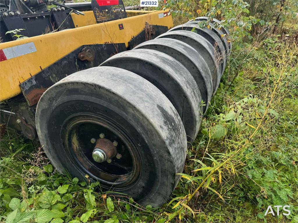 Hardi Hitch Rubber Roller. 21332 Hitch Rubber Roller. 1 image 12