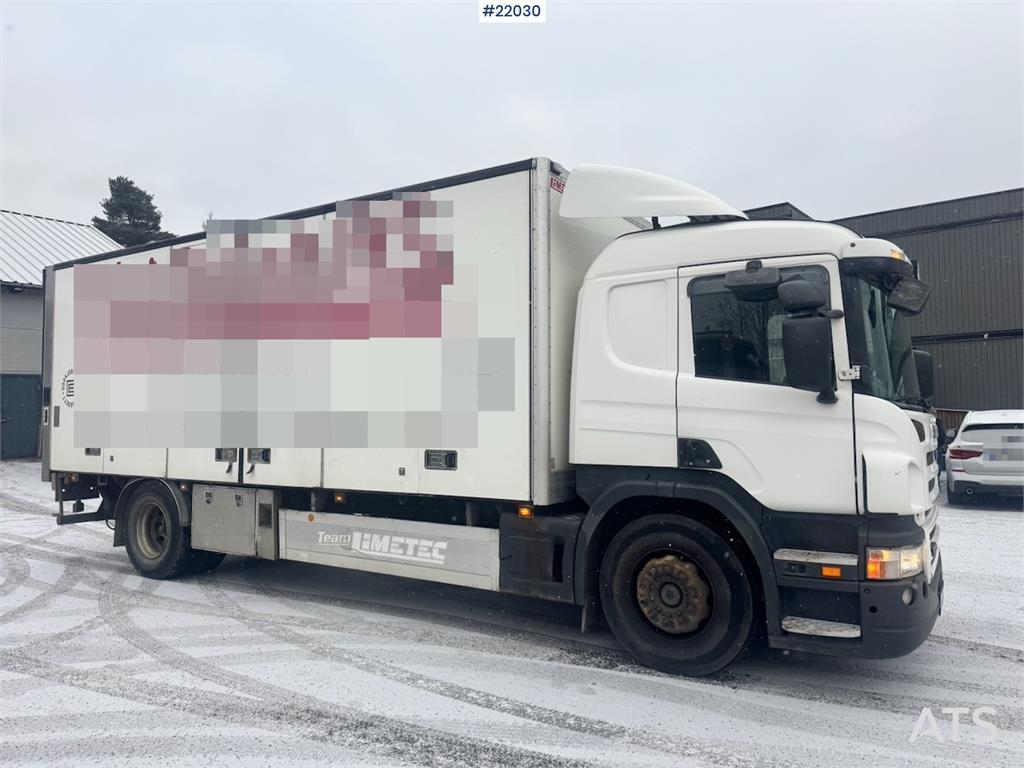 Scania P310 4x2 box truck with full side opening 2005 22030 P310 4x2 box truck with full side opening 2005 1 image 20
