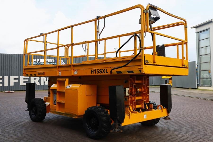 Haulotte H15SXL Diesel, 4x4 Drive, 15m Working Height, 500k 2011 HAULOTTE - H15SXL - 63133 H15SXL Diesel, 4x4 Drive, 15m W...