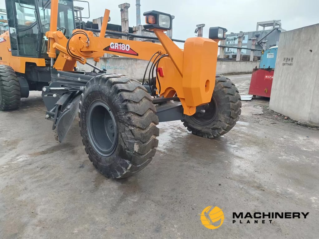 XCMG GR180 Grader Used Good Condition For Sale GR180 2021 1 Motor graders image 6