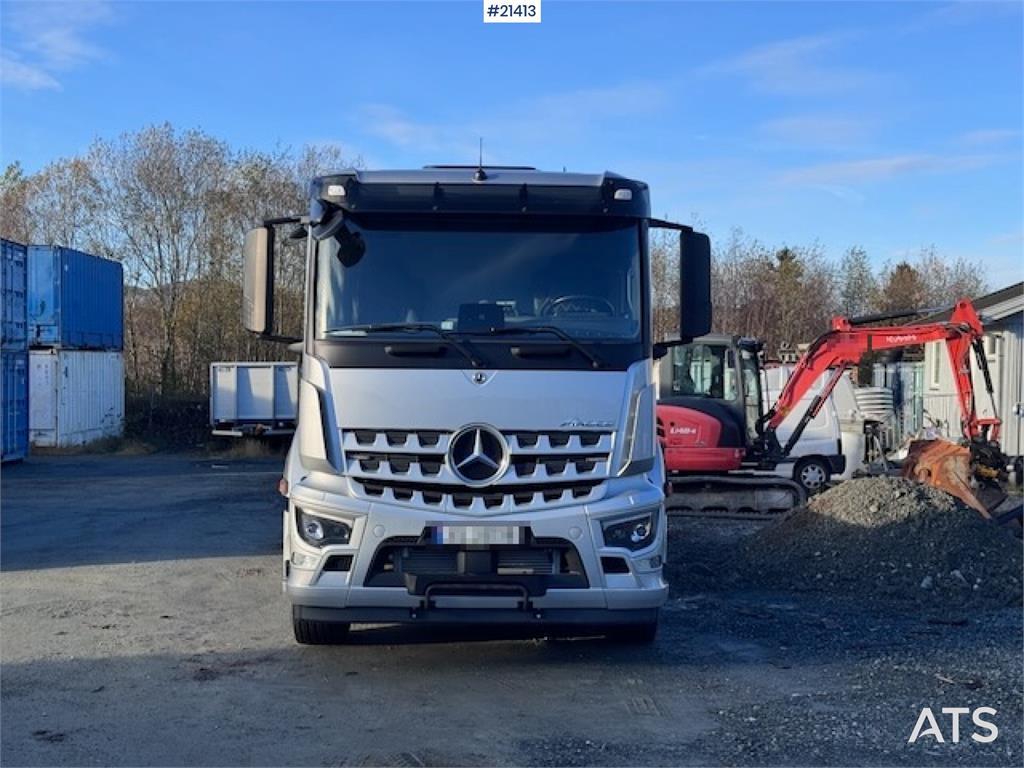 Mercedes-Benz Arocs 2543 6x2 Hook Truck. 3600 km!! 2024 21413 Arocs 2543 6x2 Hook Truck. 3600 km!! 2024 1 image 5