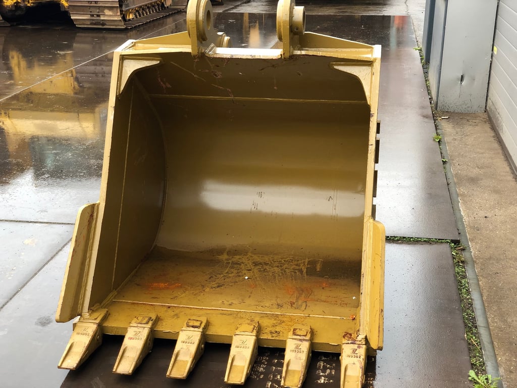 Caterpillar 325B/C/D Bucket 2022 00028983 325B/C/D Bucket 2022 0 image 3