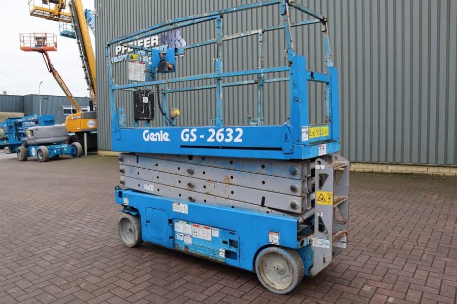 Genie GS2632 Electric, Working Height 10m, 227kg Capacit 2007 GENIE - GS2632 - 62707 GS2632 Electric, Working Height 10m, ...