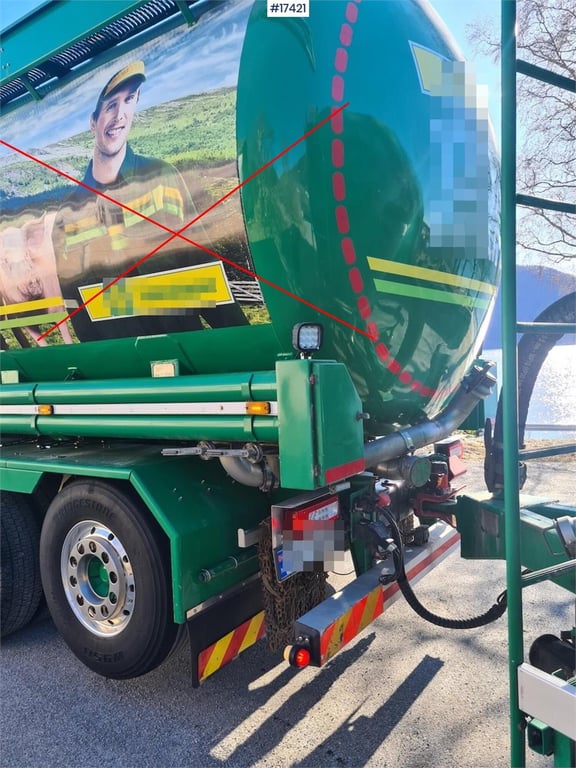 Volvo FH 8x4 Chassis SEE VIDEO 2017 17421 FH 8x4 Chassis SEE VIDEO 2017 1 image 5