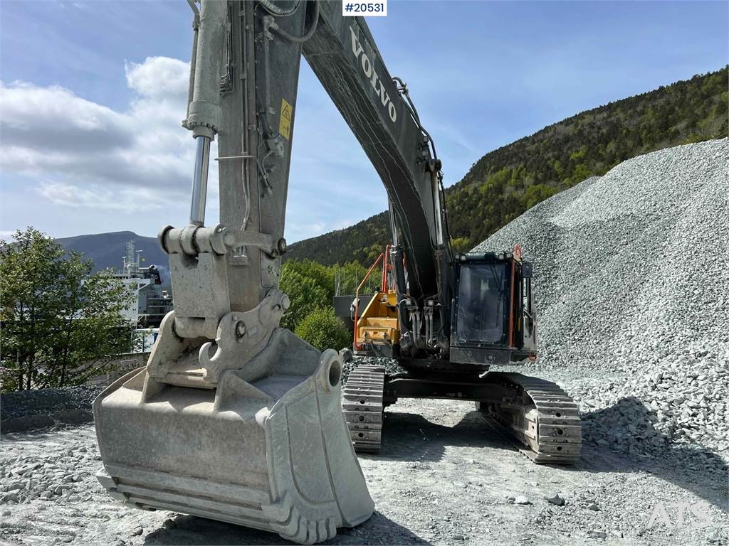 Volvo EC480 E excavator w/ cleaning bucket. WATCH VIDEO 2020 20531 EC480 E excavator w/ cleaning bucket. WATCH VIDEO 2020 ...