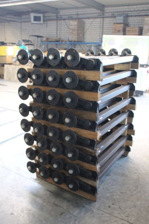 Lot of Wheel Axles Knott 32x with lot of hexagon bolts New Knott GmbH 0 image 5