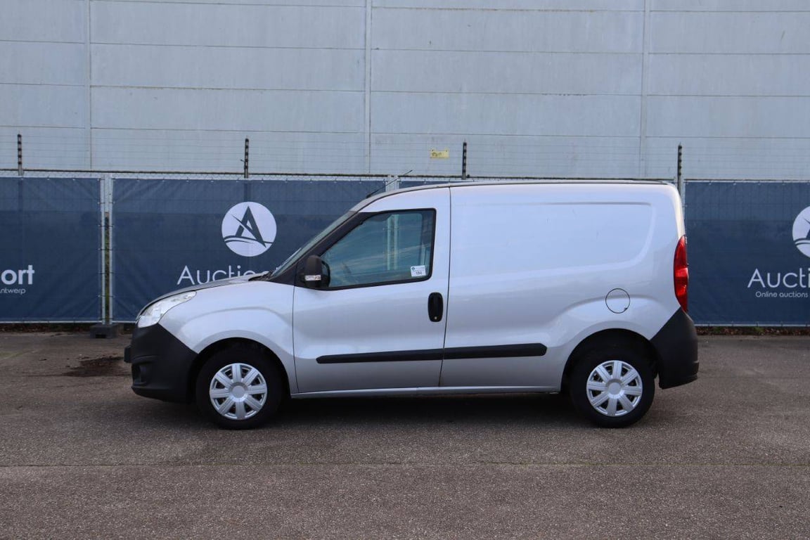Opel Combo Diesel 2017 Van 2017 Opel Combo 2017 1 image 2
