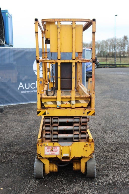 Scissor lift Genie GS-1932 Electric 7.6m GS-1932 1 Scissor Lifts image 8