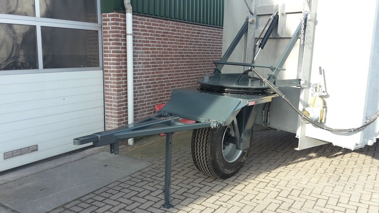 Mestcontainer met neuswiel N5257 Mestcontainer met neuswiel 0 image 4