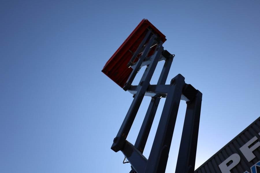 Holland Lift Ecostar HL-7810 Electric, 10m Working Height, 450k 2015 HOLLAND LIFT - Ecostar HL-7810 - 63500 Holland lift E...