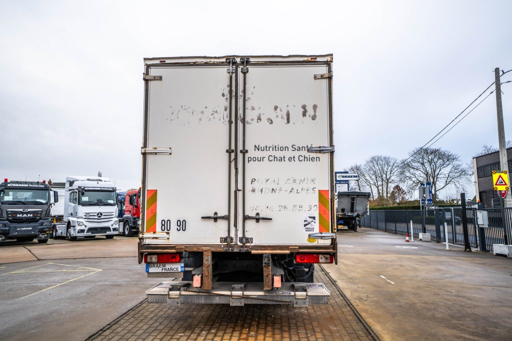 RENAULT D 19 280 WIDE + DHOLLANDIA 3 T. 2015 E65124 Renault D 19 280 WIDE + DHOLLANDIA 3 T. 2015 1 image 4