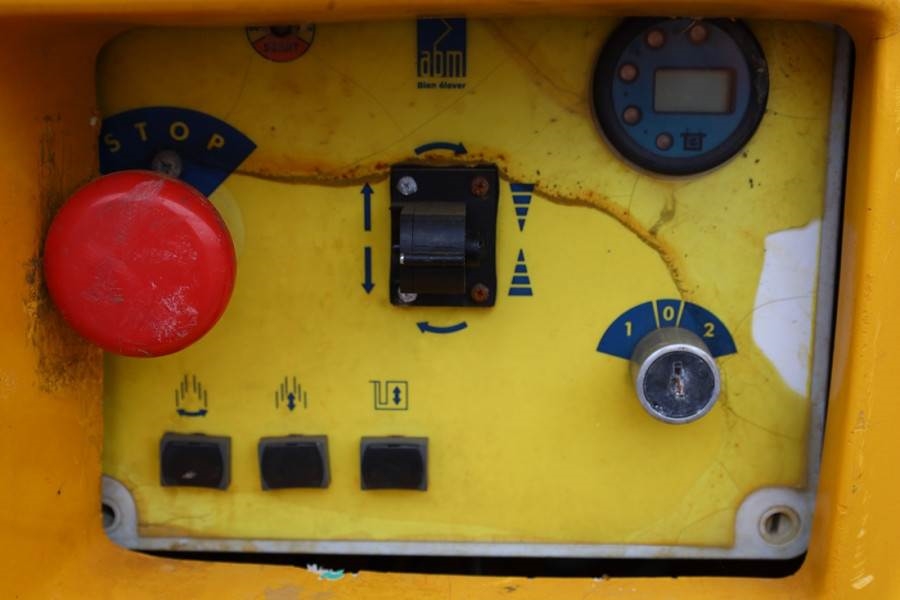 Haulotte STAR 12 Electric, 12m Working Height, 3m Reach, 21 2008 HAULOTTE - STAR 12 - 63297 STAR 12 Electric, 12m Working ...