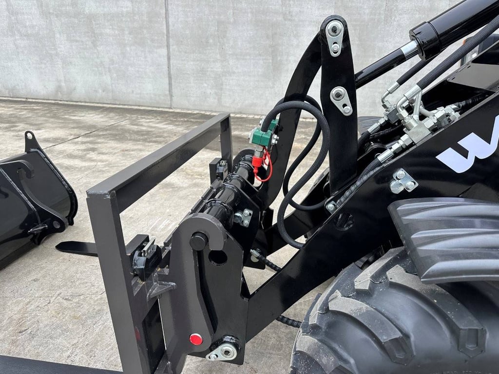 Wolf MINI 750 Diesel 18.5kW articulated loader 2025 New 2025 WOLF MINI 750 2025 0 image 14