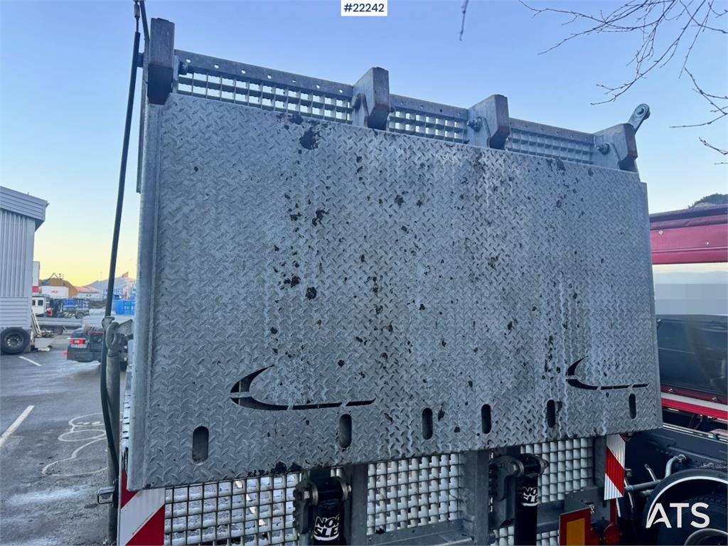 Fliegl DTS 300 Machinery Trailer – Hydraulic Ramps 2025 22242 Fliegl DTS 300 Machinery Trailer – Hydraulic Ramps 2025 1 Lo...