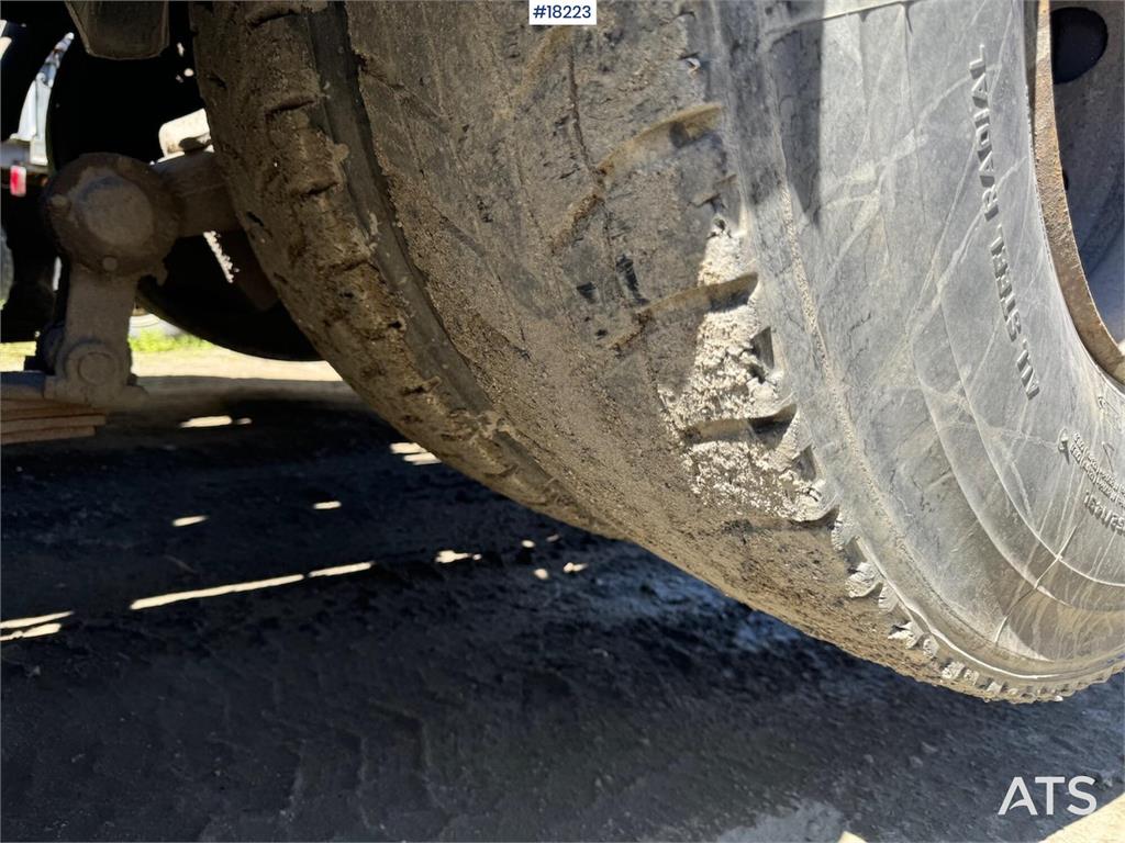 Scania 124G hook truck w/ Palift hook with articulation S 2004 18223 124G hook truck w/ Palift hook with articulation S 20...