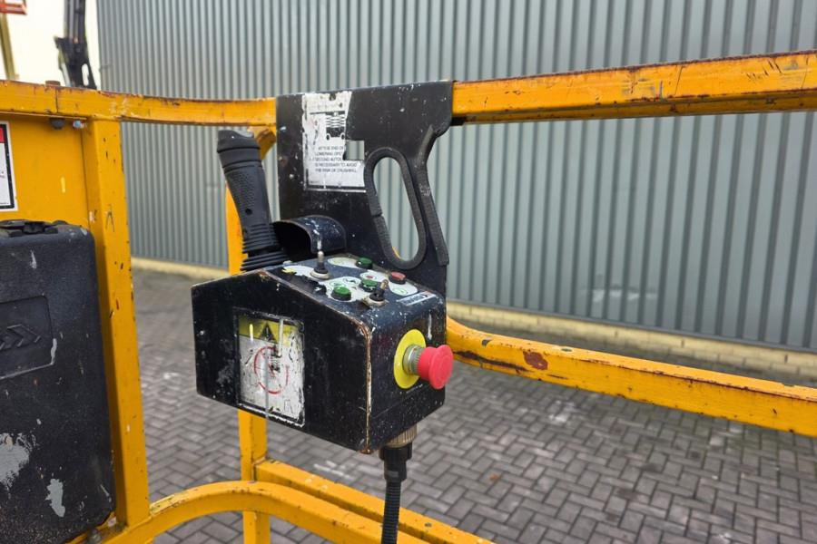 Haulotte Compact 8 As-Is, Electric, 8.2m Working Height, 35 2011 HAULOTTE - Compact 8 - 61868 Compact 8 As-Is, Electric, 8...