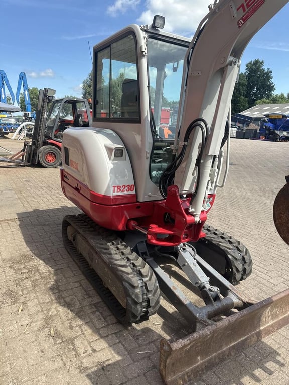 Takeuchi Kraan TB230 - Gebruikt 2020 12360 Kraan TB230 - Gebruikt 2020 1 image 10