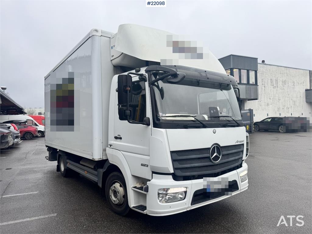 Mercedes-Benz Atego 823 box truck with refrigeration/freezer uni 2017 22098 Atego 823 box with refrigeration/freezer uni 2...