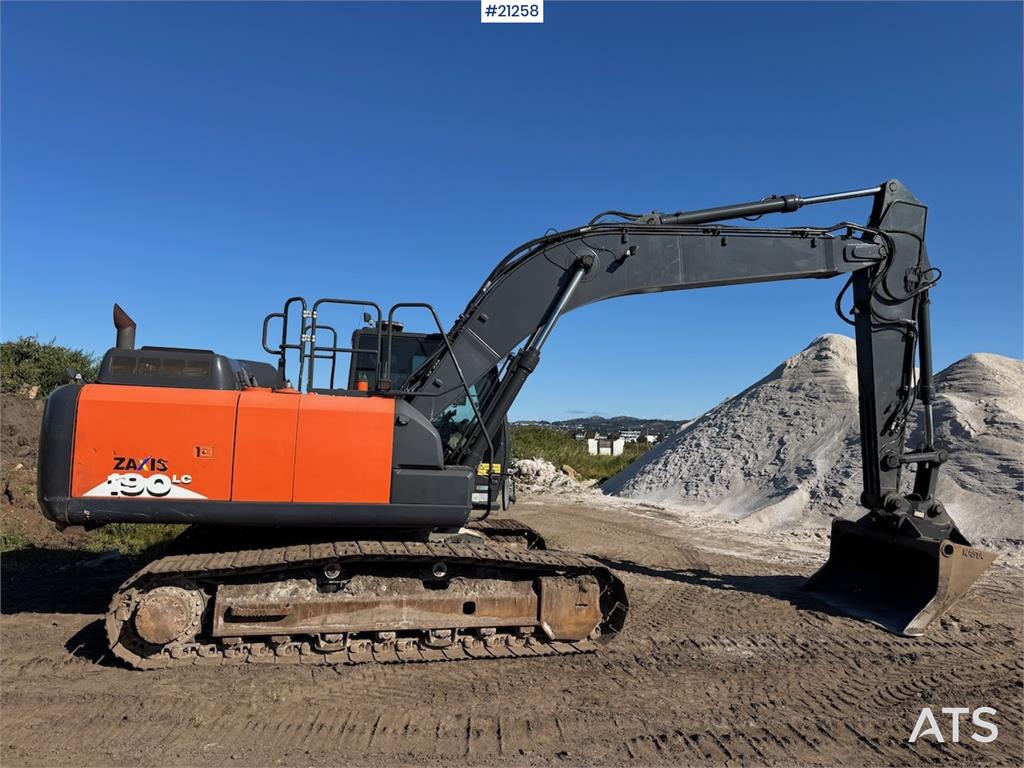 Hitachi ZX 190 LC-6 with Engcon rototilt og graveskuffe. 2018 21258 ZX 190 LC-6 with Engcon rototilt og graveskuffe. 2018 ...