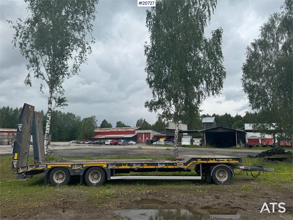 NC engineering Machine trailer w/ hydraulic driving b 2021 20727 NC engineering Machine trailer w/ hydraulic driving b 202...