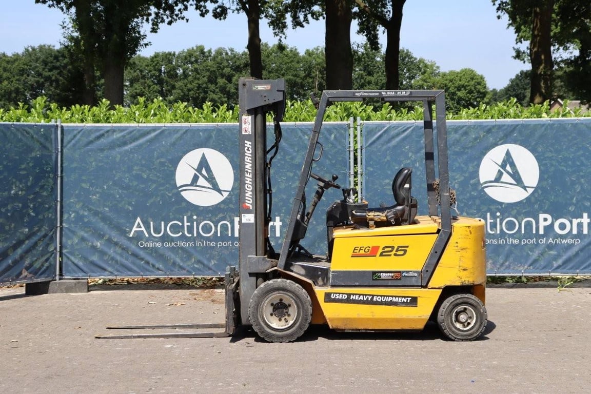 Forklift Jungheinrich EFG 25 Electric 2400kg 5.0m 1999 1999 EFG 25 1999 1 Forklift image 2