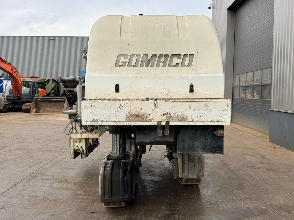 Gomaco GT3400 Concrete Slipform Paver 2010 00033427 GT3400 Concrete Slipform Paver 2010 1 Concrete Pumps Truck image 8