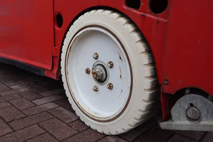 PB LIFT S225-12ES Electric, 4x2 Drive, 22.5m Working 2013 PB LIFT - S225-12ES - 62208 PB LIFT S225-12ES Electric, 4x2 Driv...
