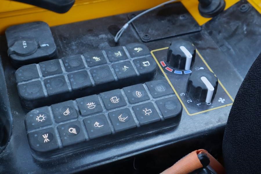 JCB 525-60E Guarantee! Fully Electric, 2500kg Capacity 2022 JCB - 525-60E - 63192 525-60E Guarantee! Fully Electric, 2500k...