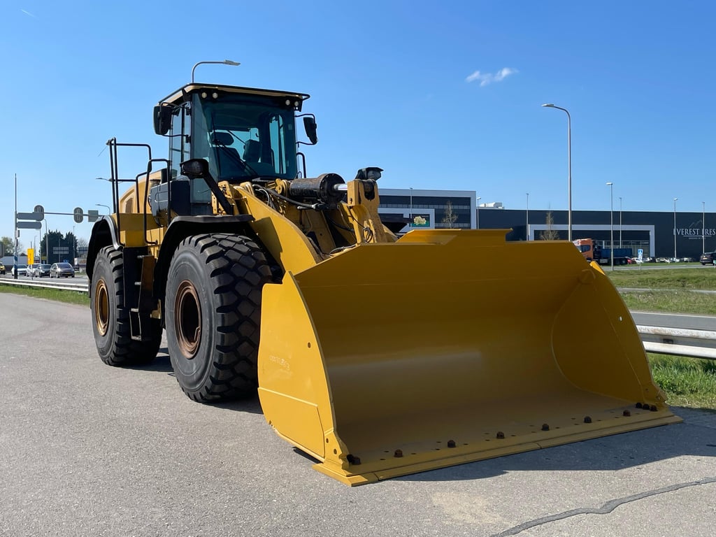 Caterpillar 972M XE - CE / new tires / new bucket edge 2021 00033216 972M XE - CE / new tires / new bucket edge 2021 1 ima...