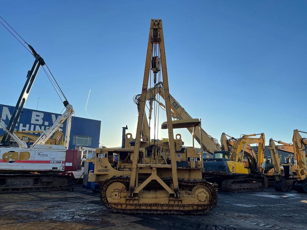 CAT 572 G 1976 3887 572 G 1976 1 image 2