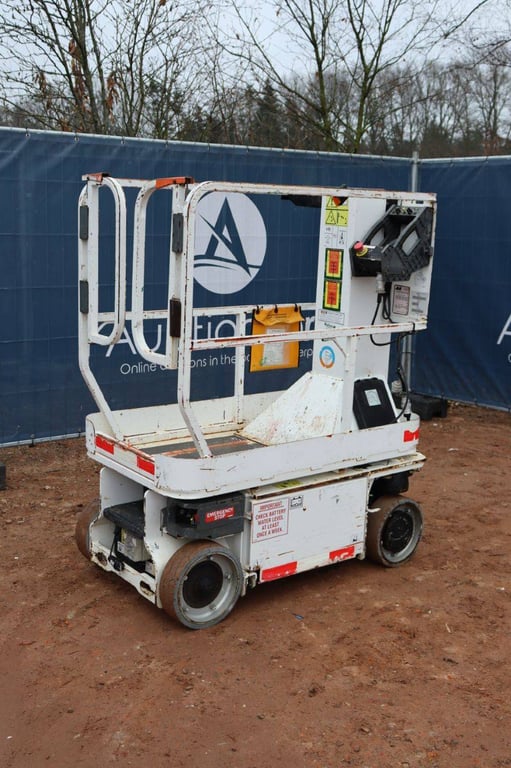 JLG 1230ES Electric Mast Lift 5.66m 2014 2014 1230ES 2014 1 image 8