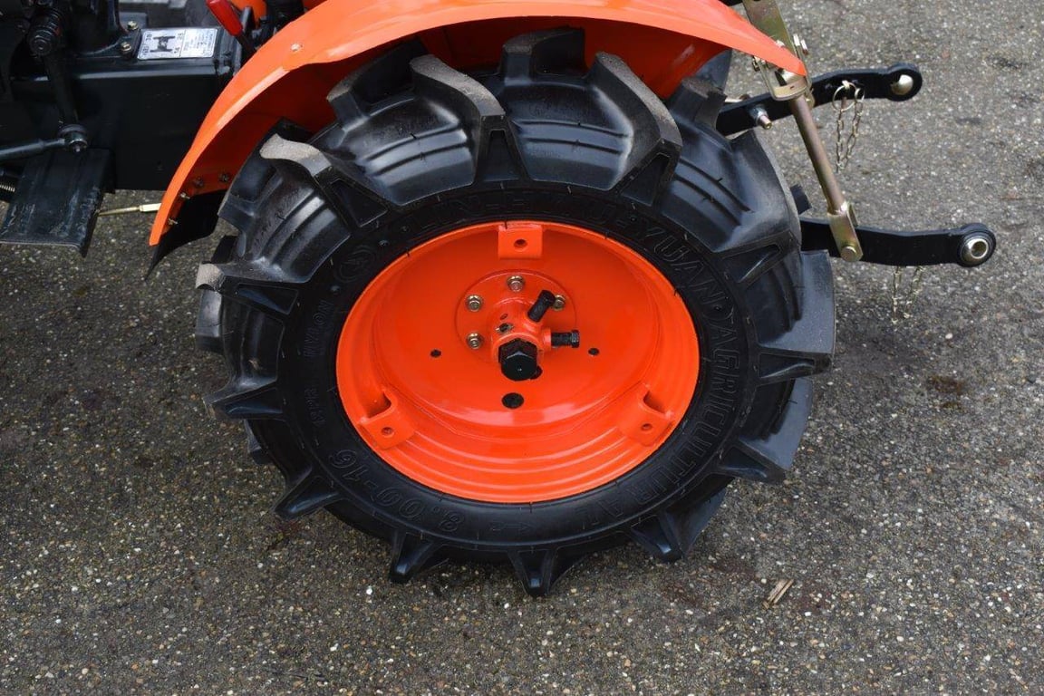 Mini tractor Kubota B7000 Diesel Refit B7000 1 image 6