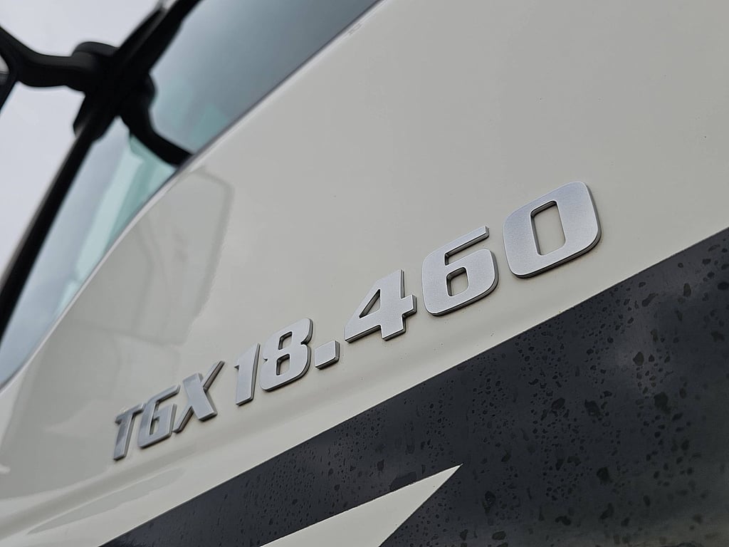 Heavy machinery product image - Image 14 of 16