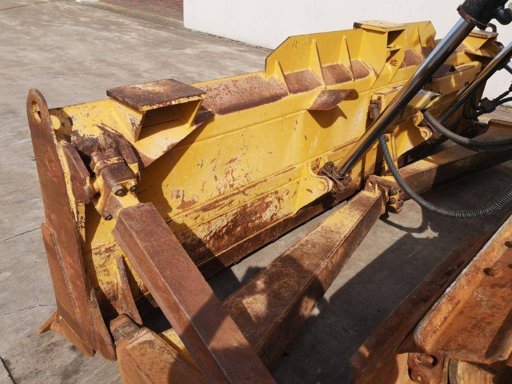 Bulldozer Caterpillar D6T LGP Diesel 2015 2015 D6T LGP 2015 1 image 11