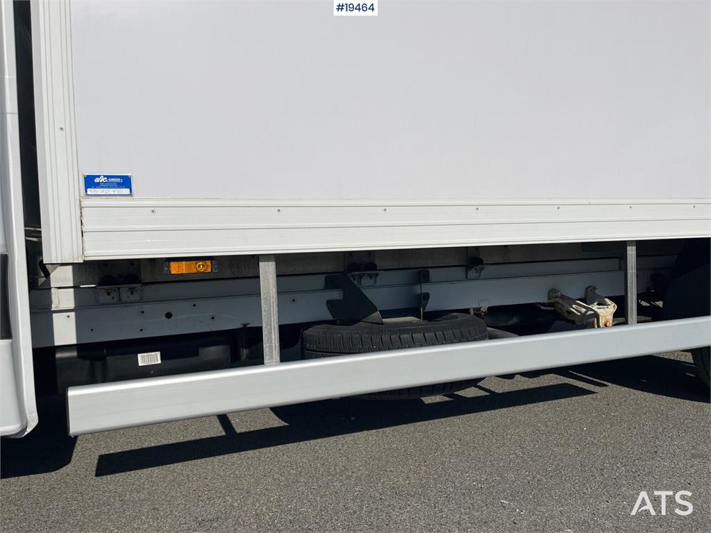 Mercedes-Benz Sprinter 316CDI Box truck w/ Lift. 115,000 km. 2015 19464 Sprinter 316CDI Box w/ Lift. 115,000 km. 2015 1 im...