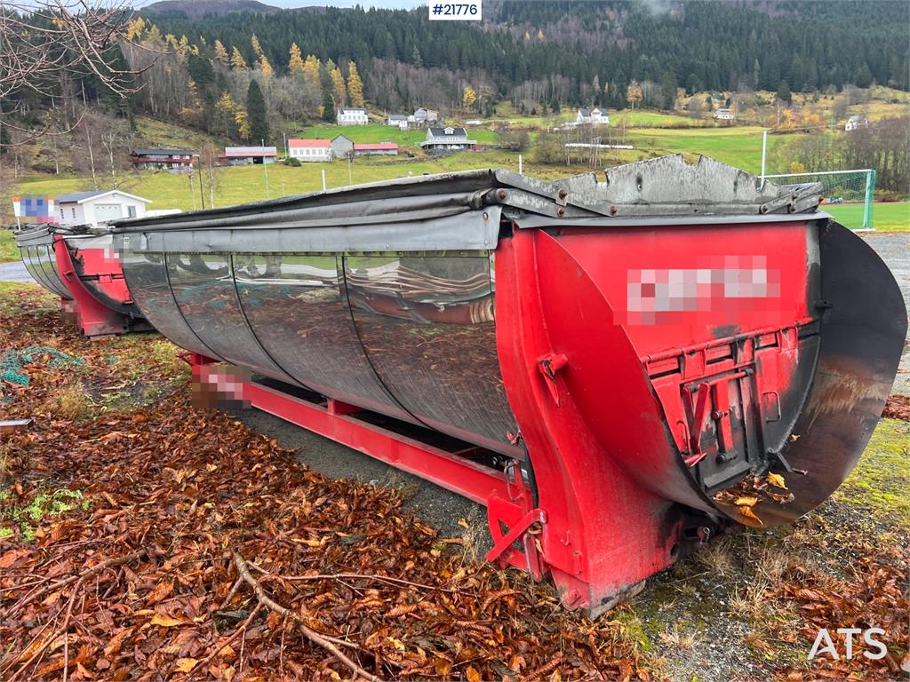 BFAB asphalt tank w/ manual canopy 2015 21776 BFAB asphalt tank w/ manual canopy 2015 1 image 8