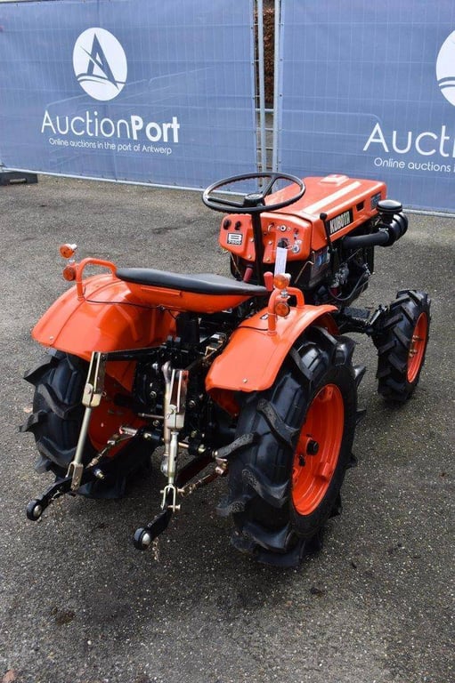 Mini tractor Kubota B7000 Diesel Refit B7000 1 image 8