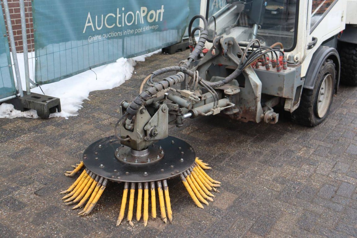 Sweeper Conver C4 Diesel 2016 2016 Conver C4 2016 1 image 10