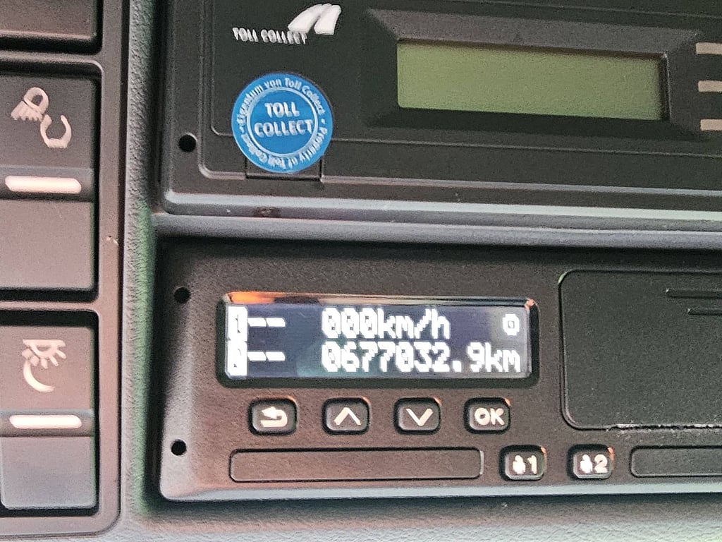 Heavy machinery product image - Image 9 of 16