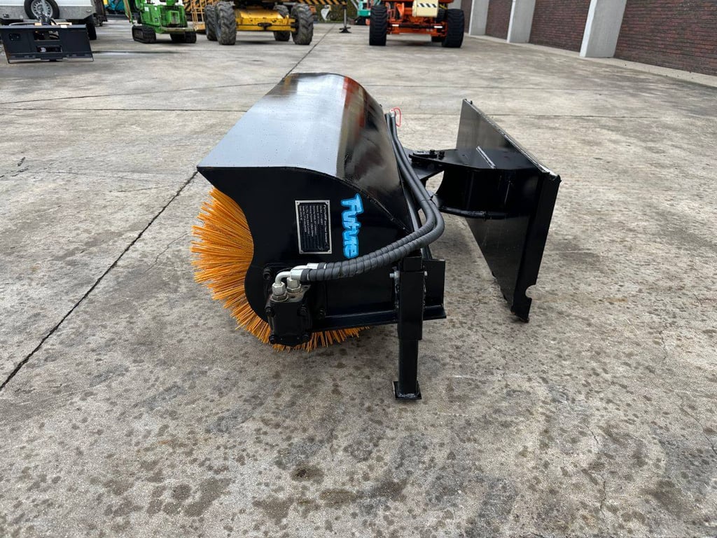 Brush Future FT-SE61 2024 New for Skid Steer Loader 2024 future FT-SE61 2024 0 image 6