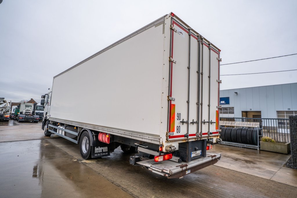 RENAULT T 380 DXI 2016 E63639 Renault T 380 DXI 2016 1 image 6