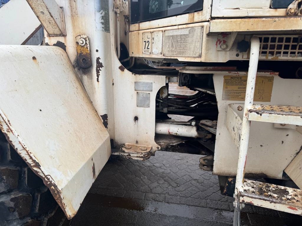 CAT 914 G 1999 5447 914 G 1999 1 Wheel Loaders image 11