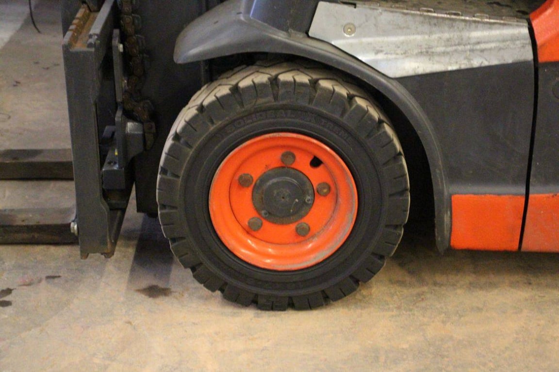 Forklift Linde E14-02 EVO Electric 1400kg 2014 2014 E14-02 EVO 2014 1 Forklift image 14