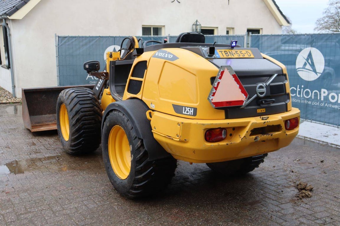 Wheel loader Volvo L25H Diesel 48kW 2019 2019 L25H 2019 1 image 4