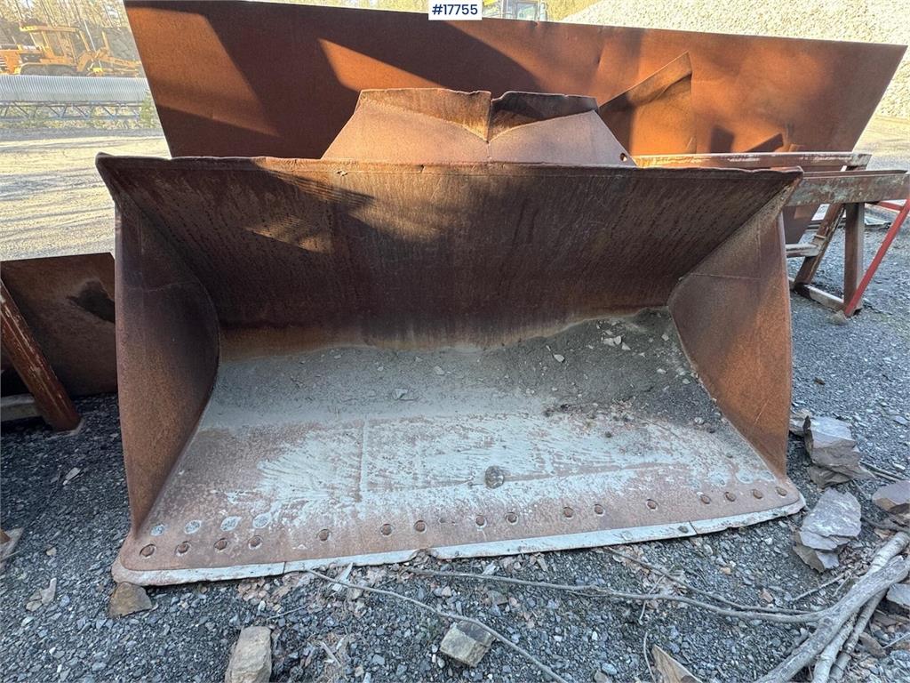 Gjerstad Wheel loader bucket. 1998 17755 Gjerstad Wheel loader bucket. 1998 1 image 2