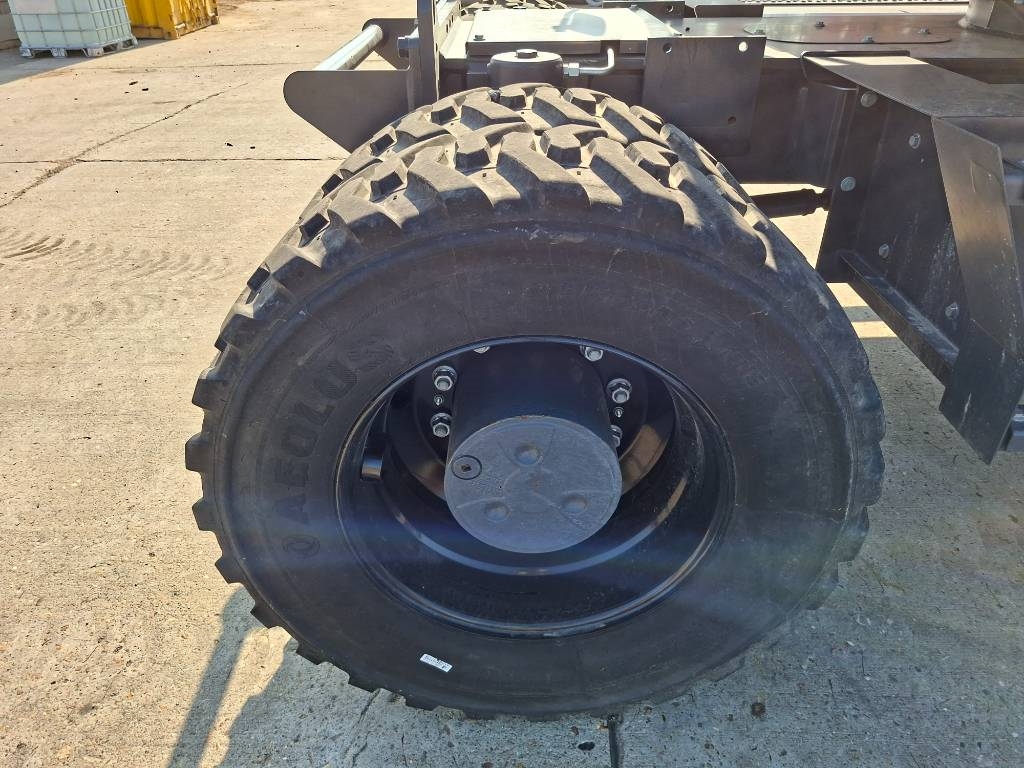 Heavy machinery product image - Image 13 of 15