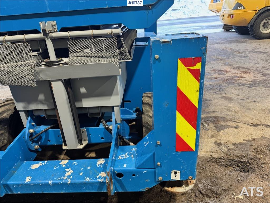 Genie GS3268 Scissor Lift. 1010 hours! 2008 19737 GS3268 Scissor Lift. 1010 hours! 2008 1 image 9